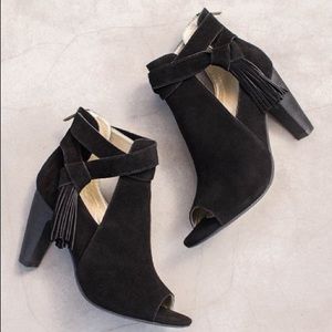 Joyfolie Selma Booties Black Fringe Suede 8.5